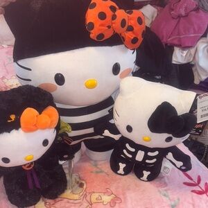 Hello Kitty Halloween Plush Set